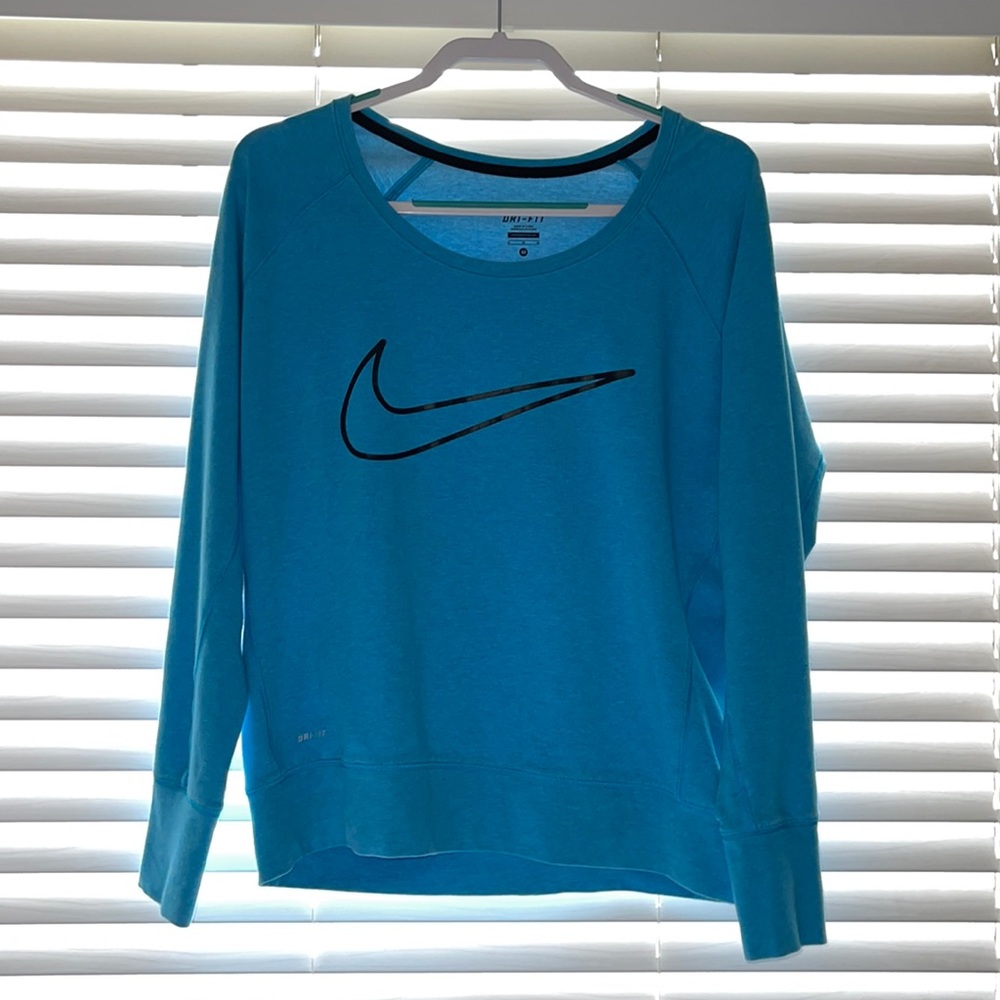 Women’s Nike sweatshirt